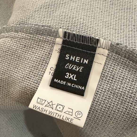 SHEIN CURVE | Plus Size Peacoat - Picture 6 of 6